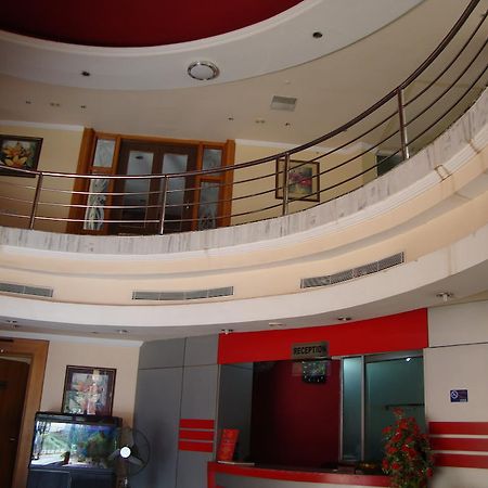 Bari International Hotel Bhuvanesvar Kültér fotó